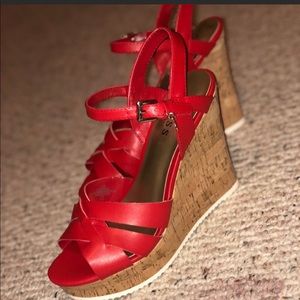 Guess wedges